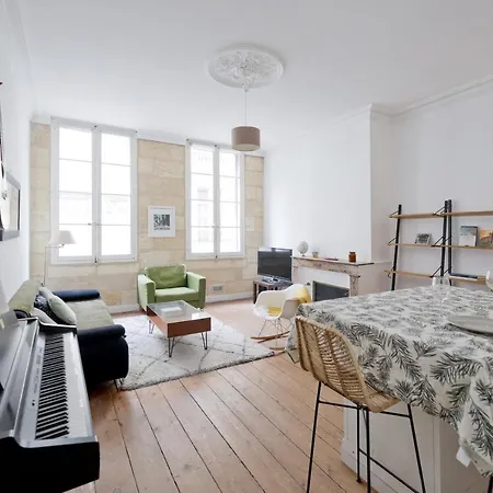 Le Musicien, Charme Au Coeur De * Bordeaux